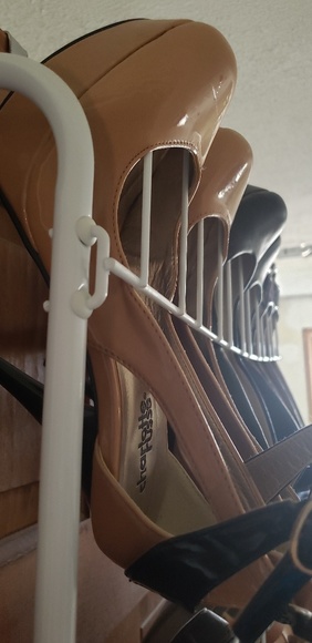 Heel - Picture 2 of 2